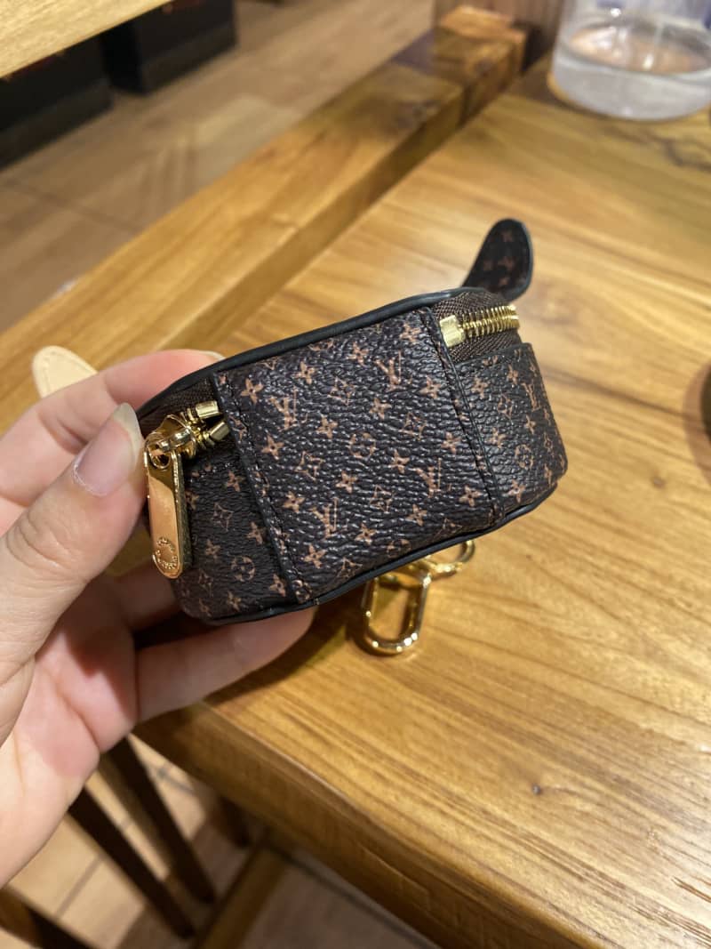LV Bag Charm Dupe Puppy S*pple Key Holder Hat Box M80254(ColaReps)