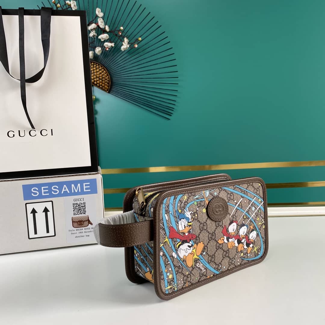 Gvc*1 X Disney Donald Duck Cosmetic Case Replica 647929