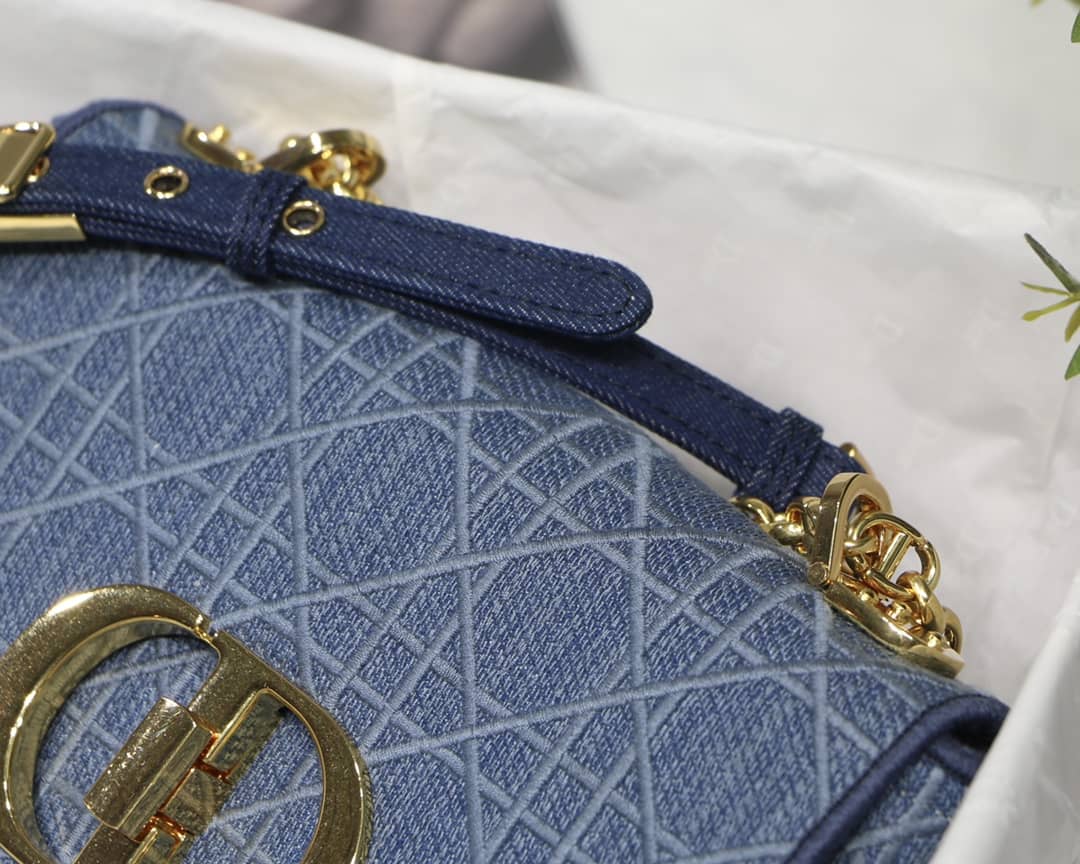 Chr1st1an D10r Caro Replica Bag
