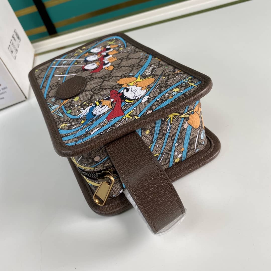 Gvc*1 X Disney Donald Duck Cosmetic Case Replica 647929