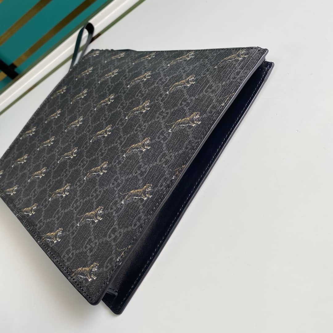 Gvc*1 GG Svp*me Tiger Print Wristlet Pouch Replica 575136