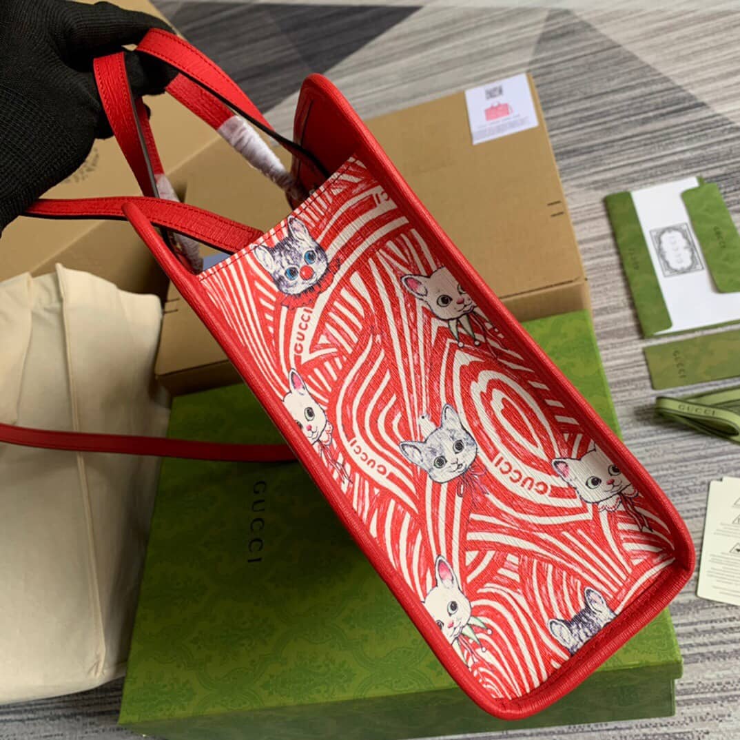 Gvc*1 Svp*me Canvas Children Yuko Higuchi Tote Replica Red 630542