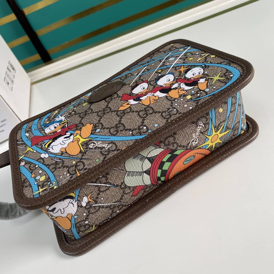 Gvc*1 X Disney Donald Duck Cosmetic Case Replica 647929