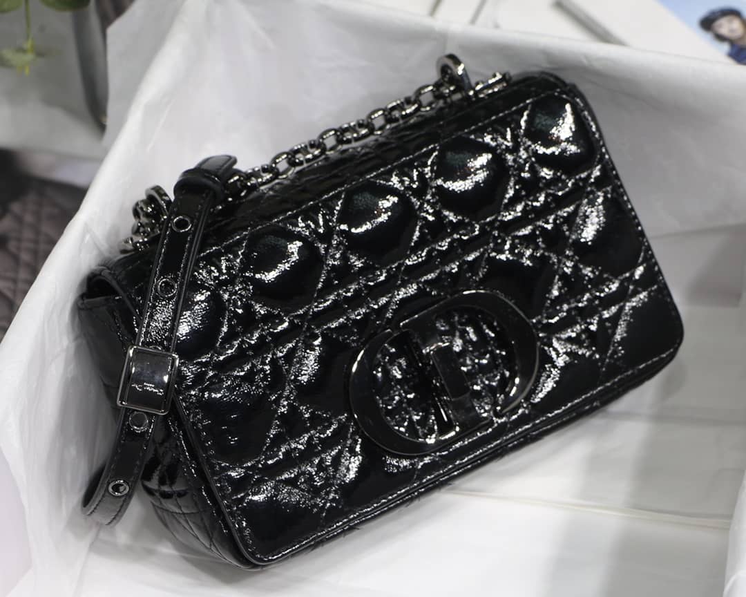 Chr1st1an D10r Caro Replica Bag