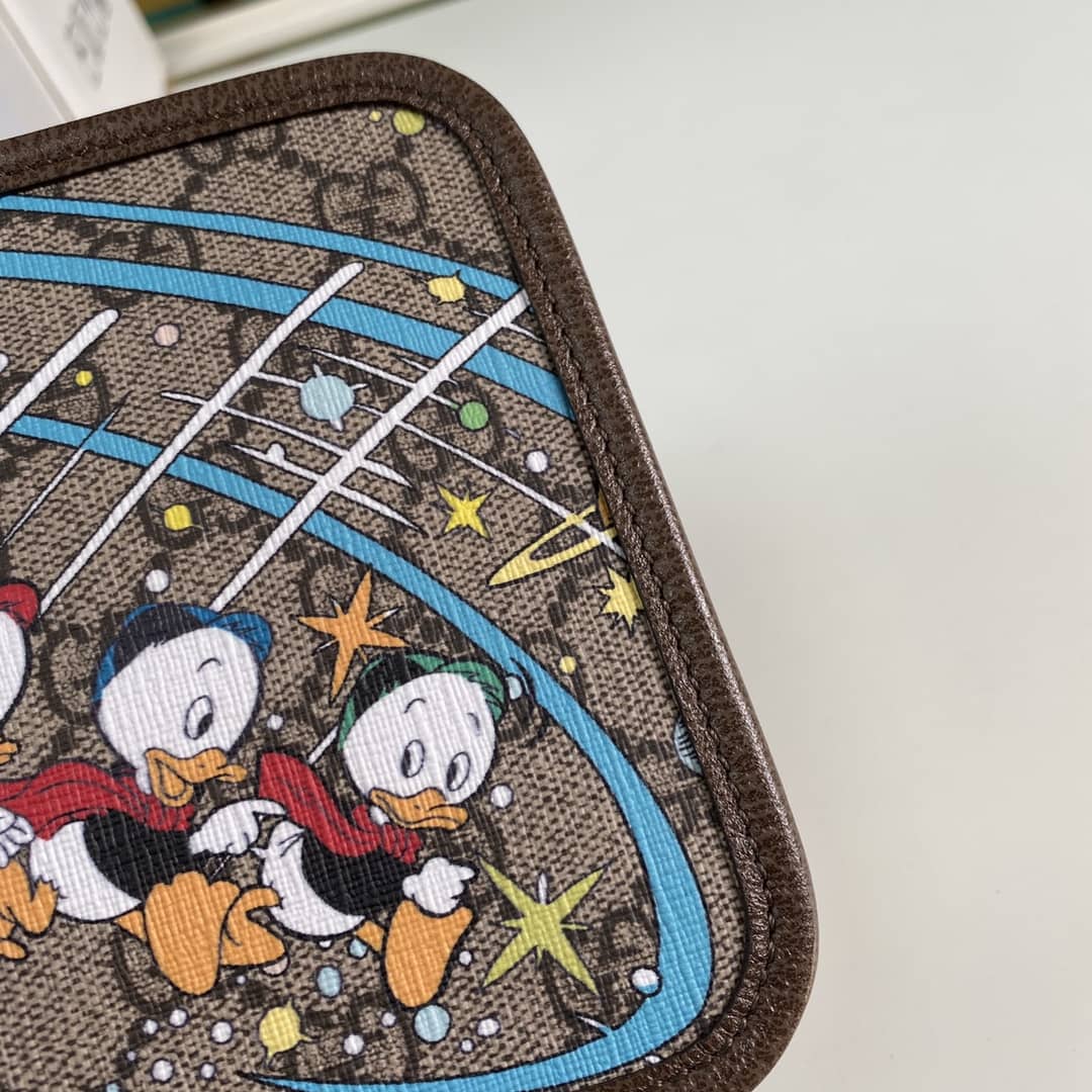Gvc*1 X Disney Donald Duck Cosmetic Case Replica 647929