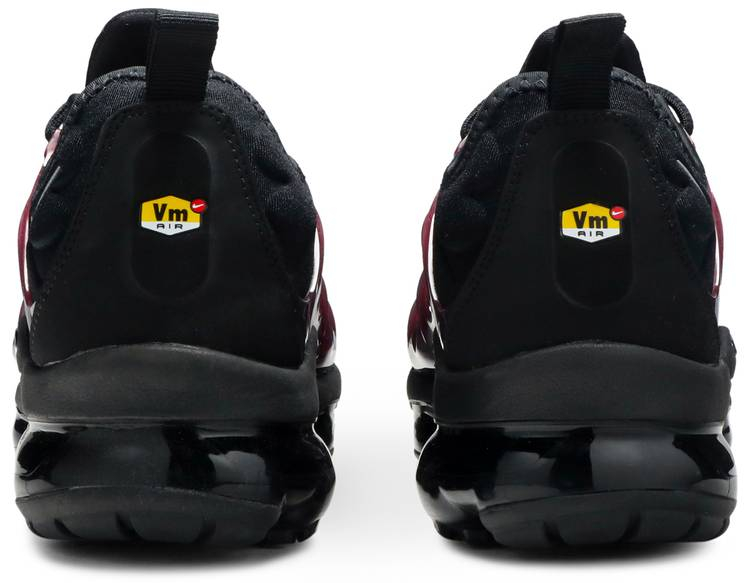 Air VaporMax Plus Black Noble Red 924453-021