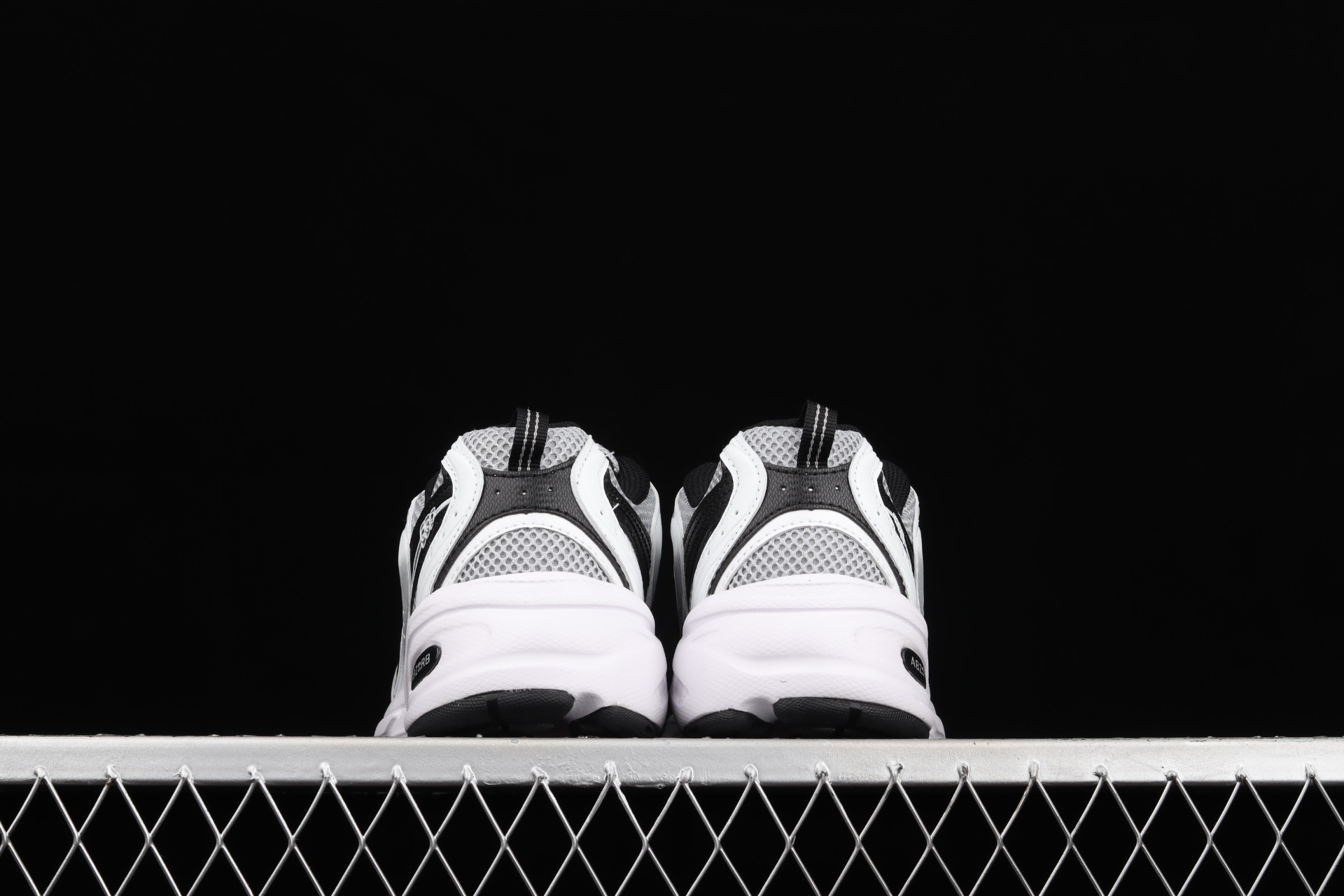 530 Silver White MR530USX