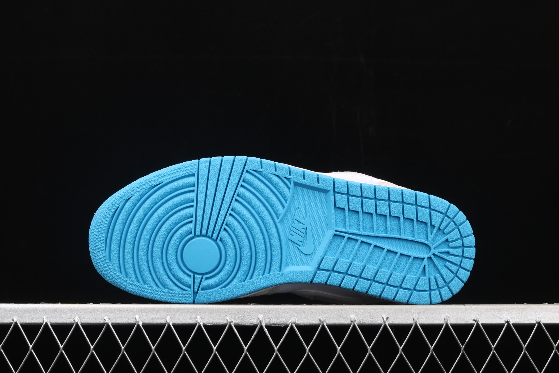 Air Jordan 1 Low City Pack- Los Angeles 641888-140