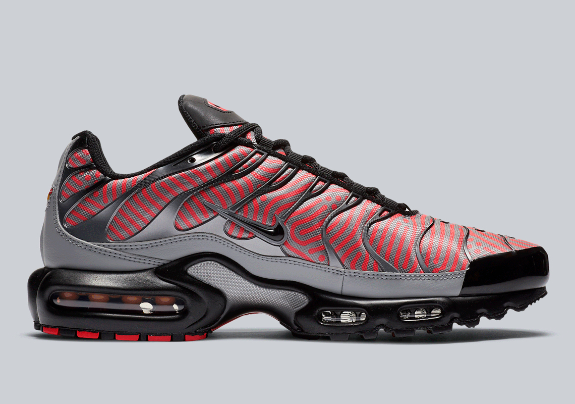 Air Max Plus Euro Tour CW7575-100