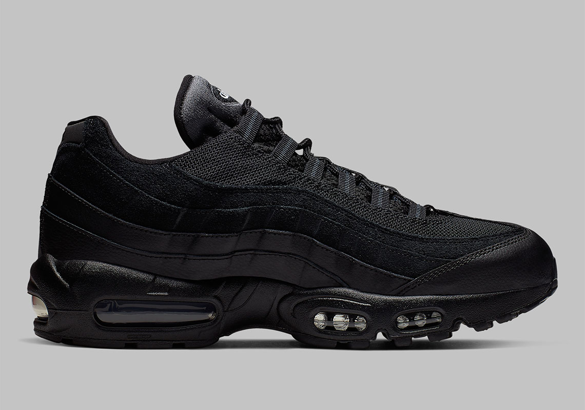 Air Max 95 Essential Black 749766-009