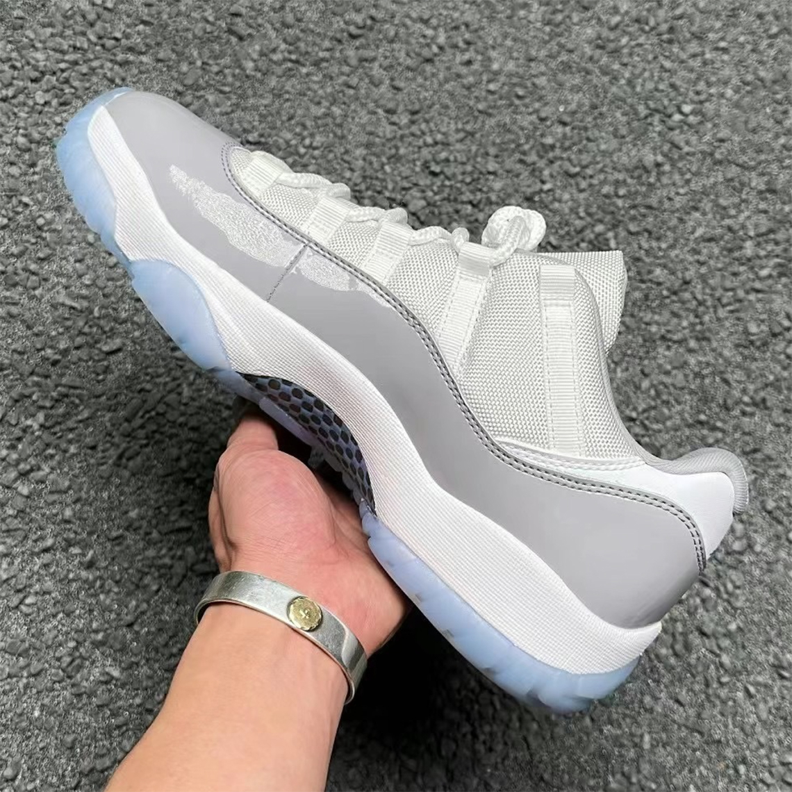 Air Jordan 11 Retro Low Cement Grey AV2187-140