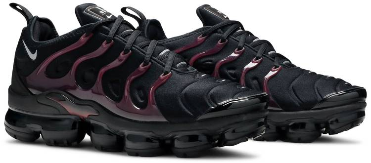 Air VaporMax Plus Black Noble Red 924453-021