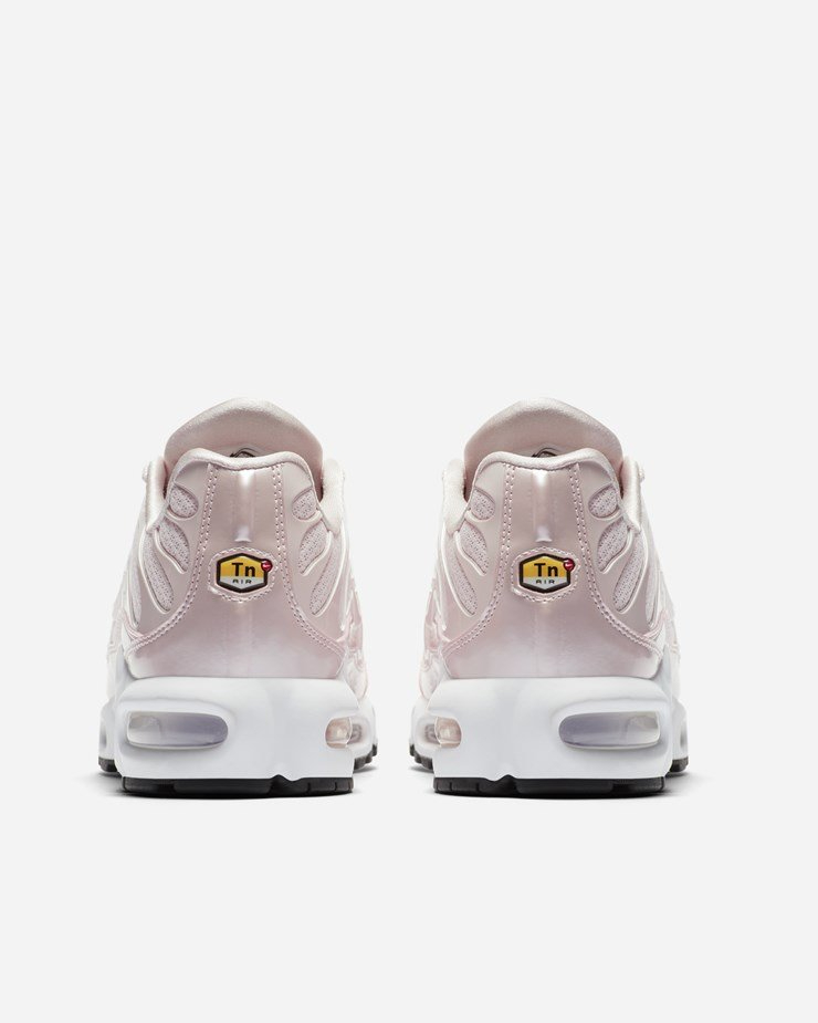 Wmns Air Max Plus Premium Barely Rose 848891-601
