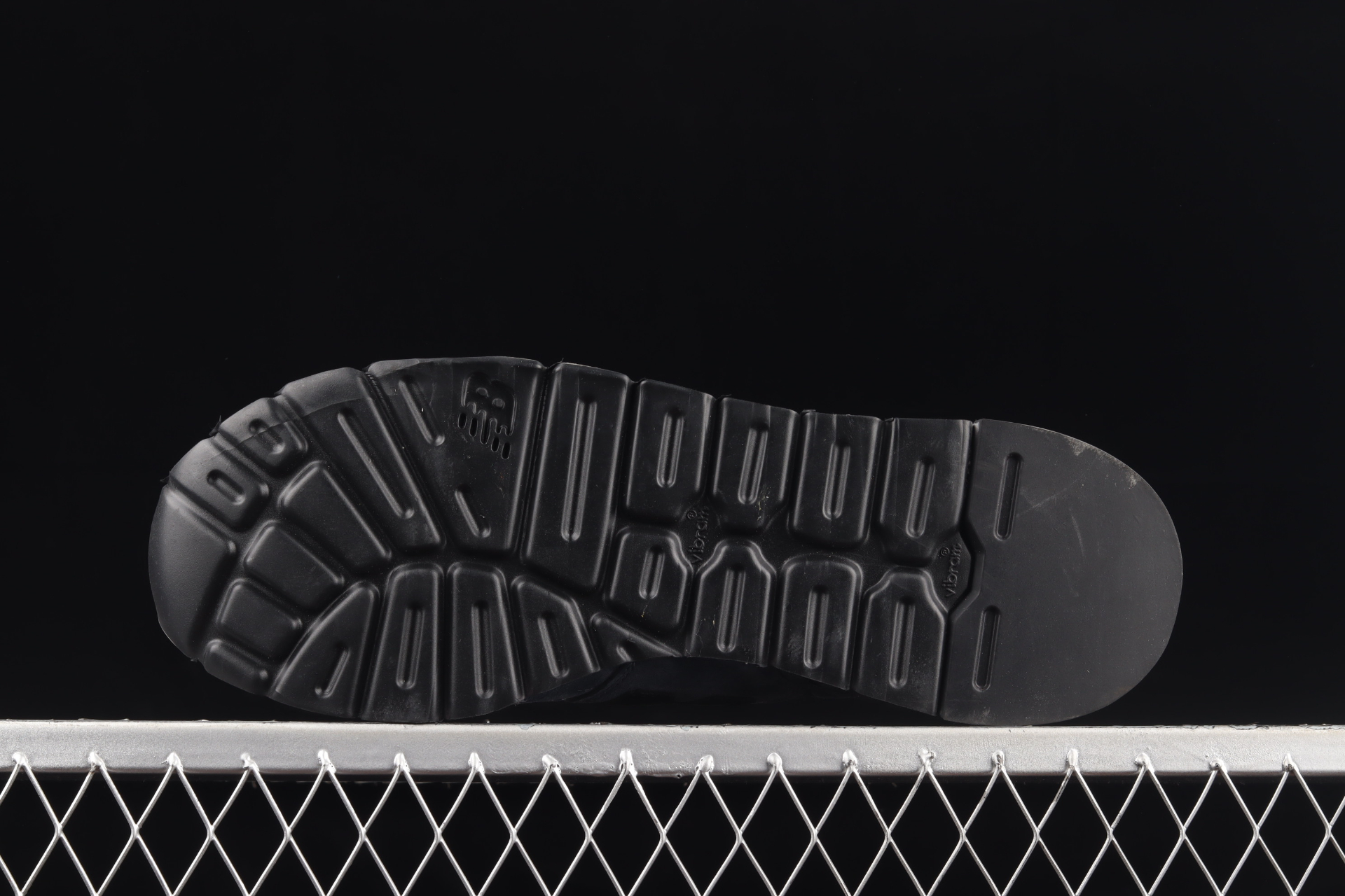 990v1 Made In USA Catch 22 M990HL