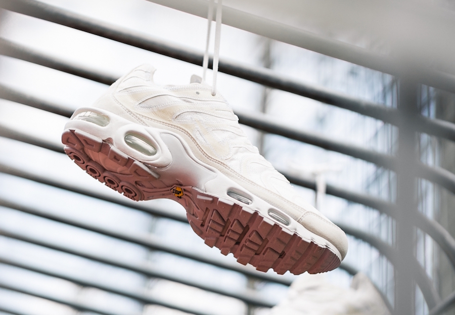 Air Max Plus Deconstructed White CD0882-100