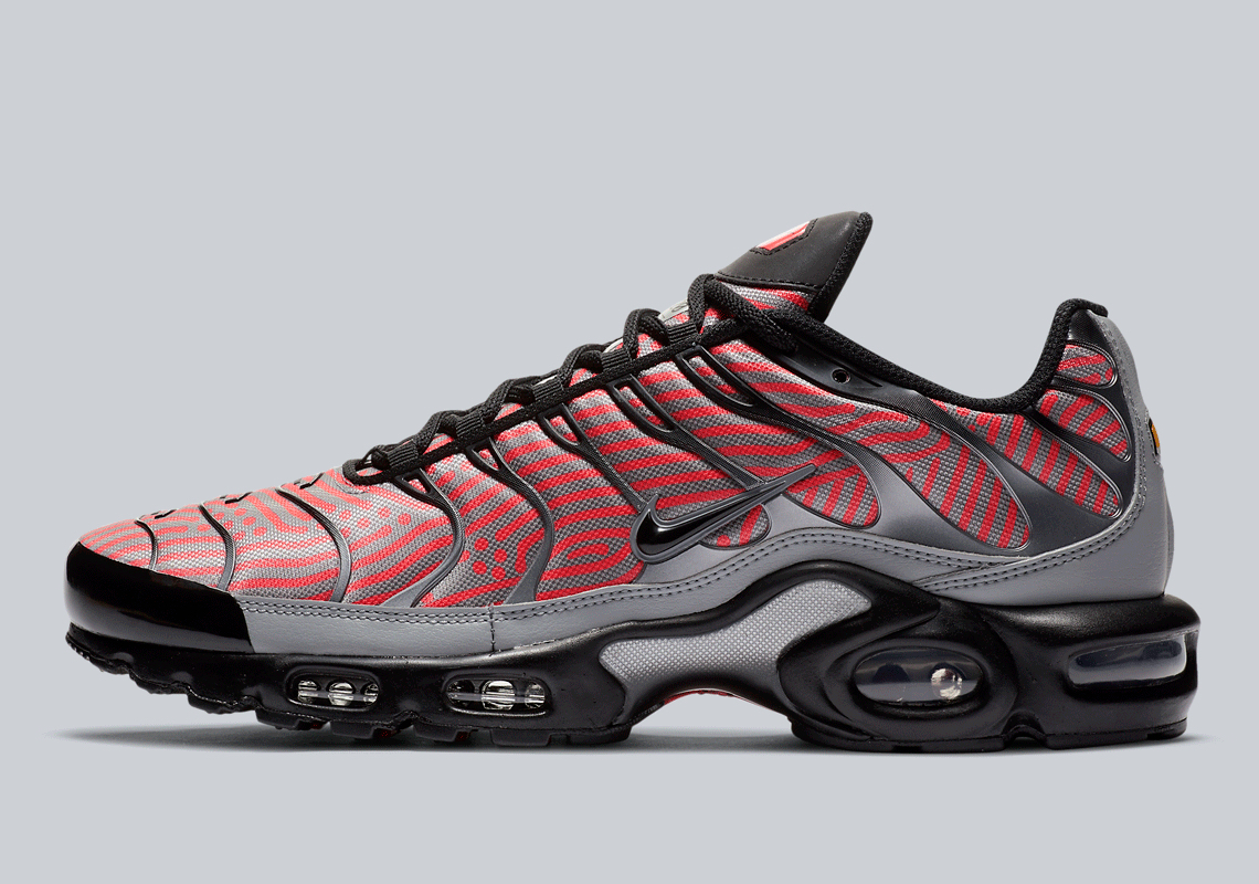 Air Max Plus Euro Tour CW7575-100