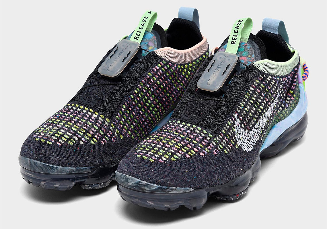 Wmns Air VaporMax 2020 Flyknit Black Multi CT1933-001