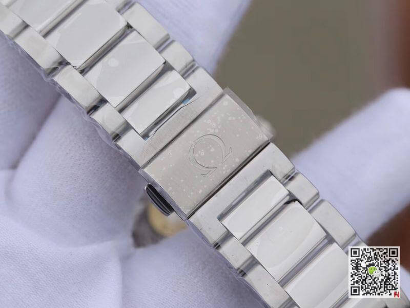 Replica 0me*ga Seamaster Aqua Terra 231.10.42.21.03.004 150M James Bond Stainless Steel 1:1 Best Edition Stainless Steel Bracelet Swiss ETA8500 Blue textured dial