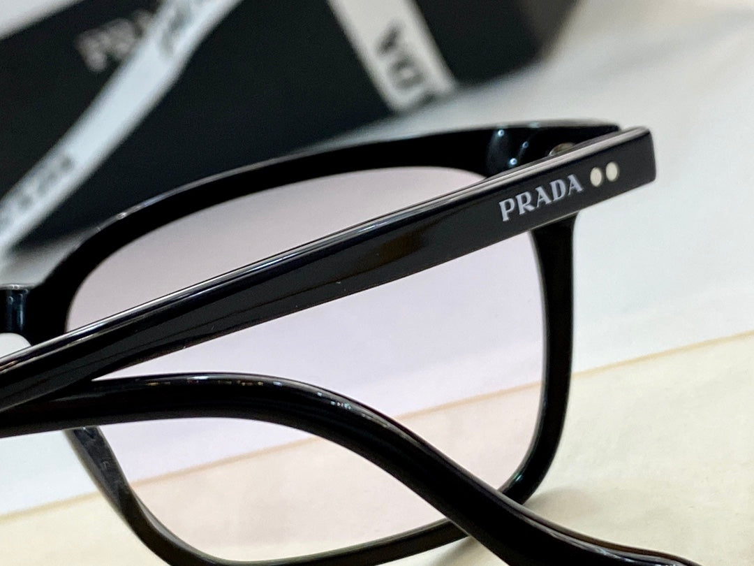 Pra*a Glasses