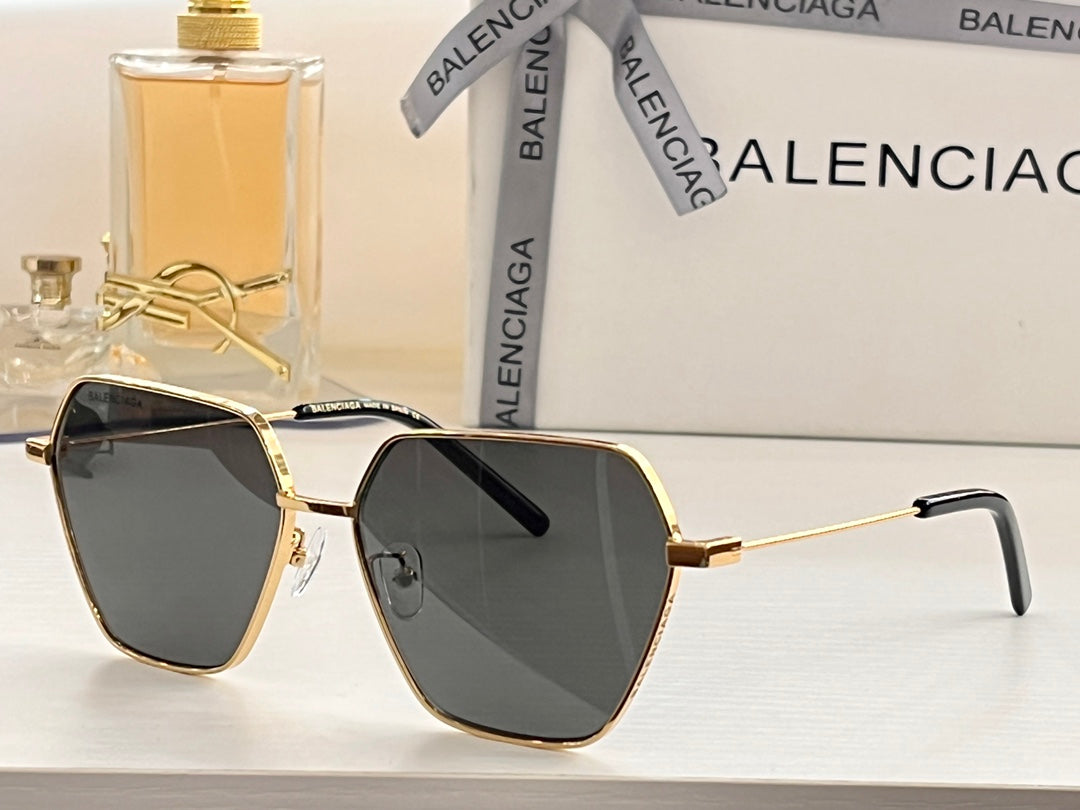 Ba1en*iaga Sunglasses Dupe