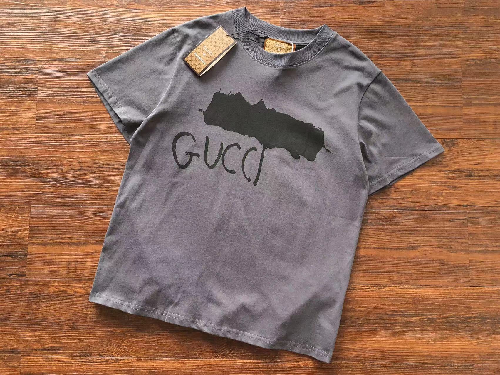 Gvc*1 x Ba1en*iaga T-shirt