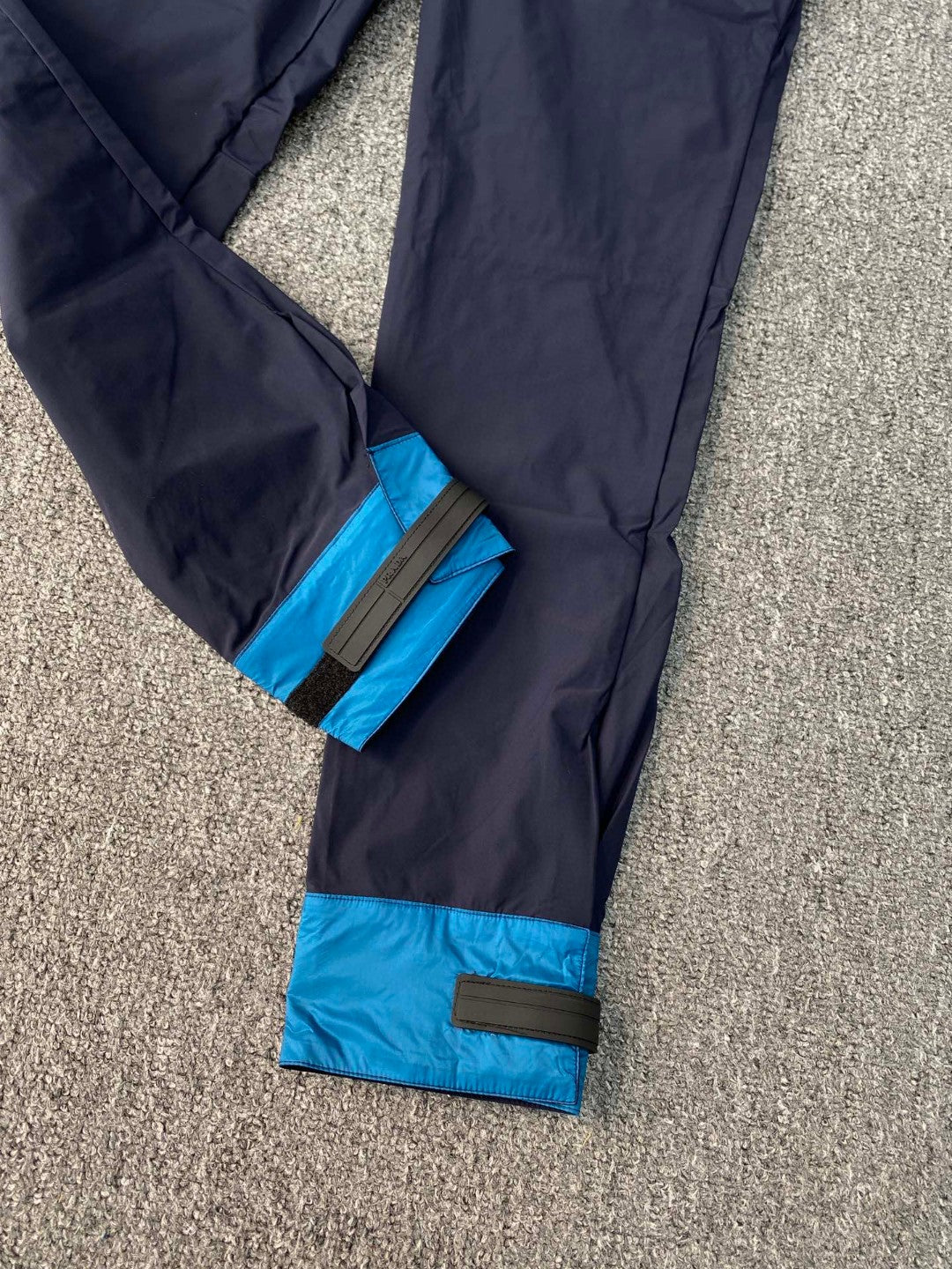 Pra*a Pants