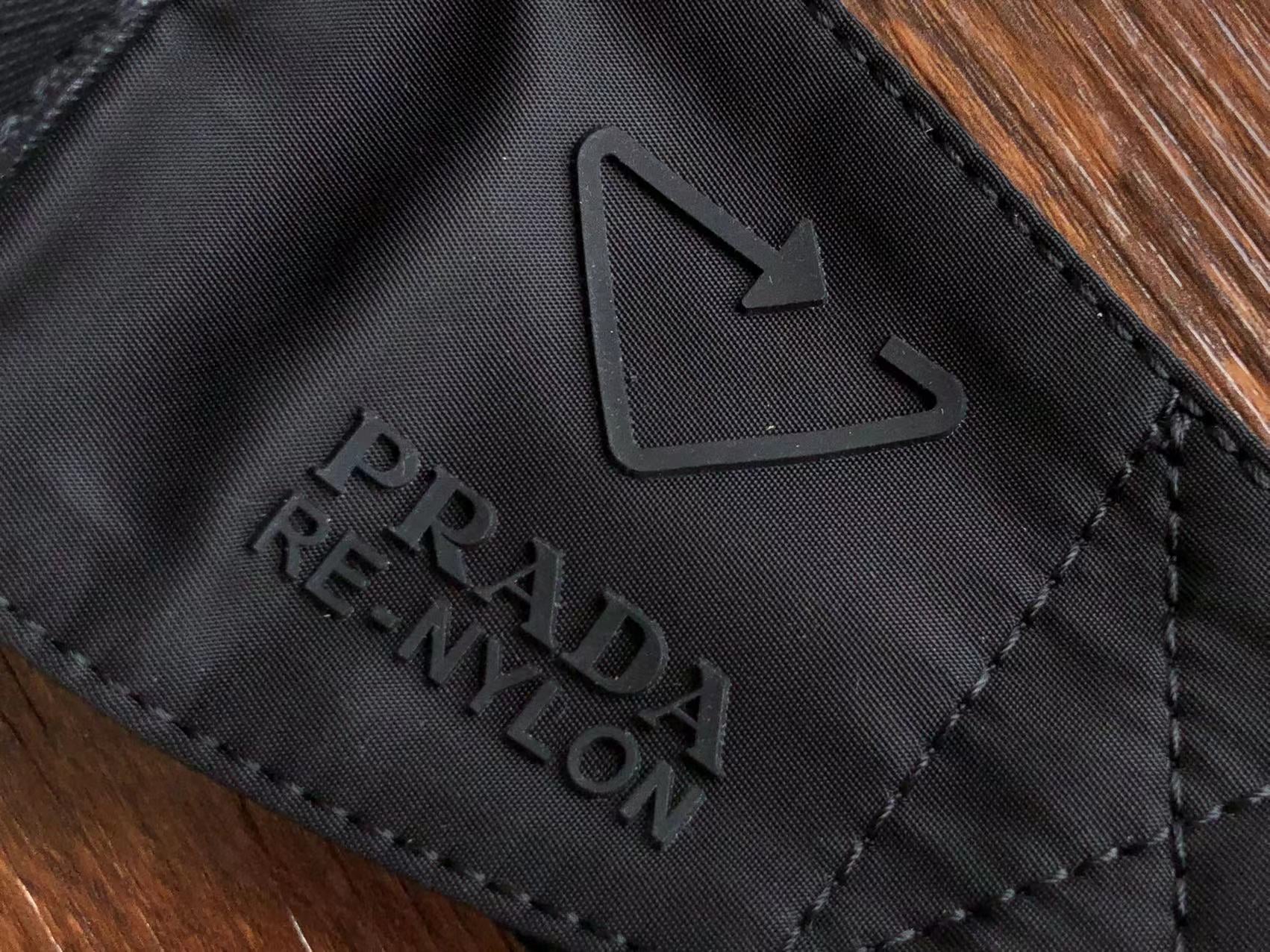 Pra*a Bag Dupe