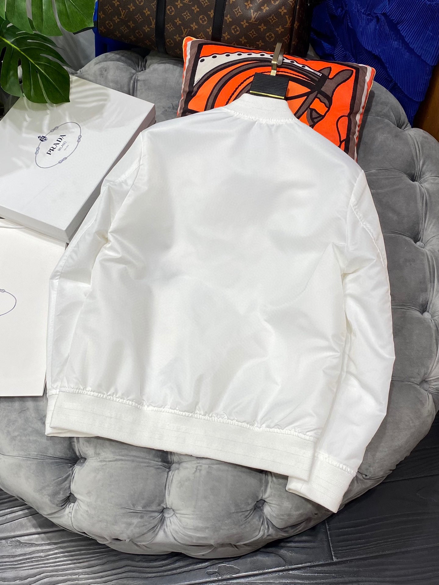 Pra*a Jacket