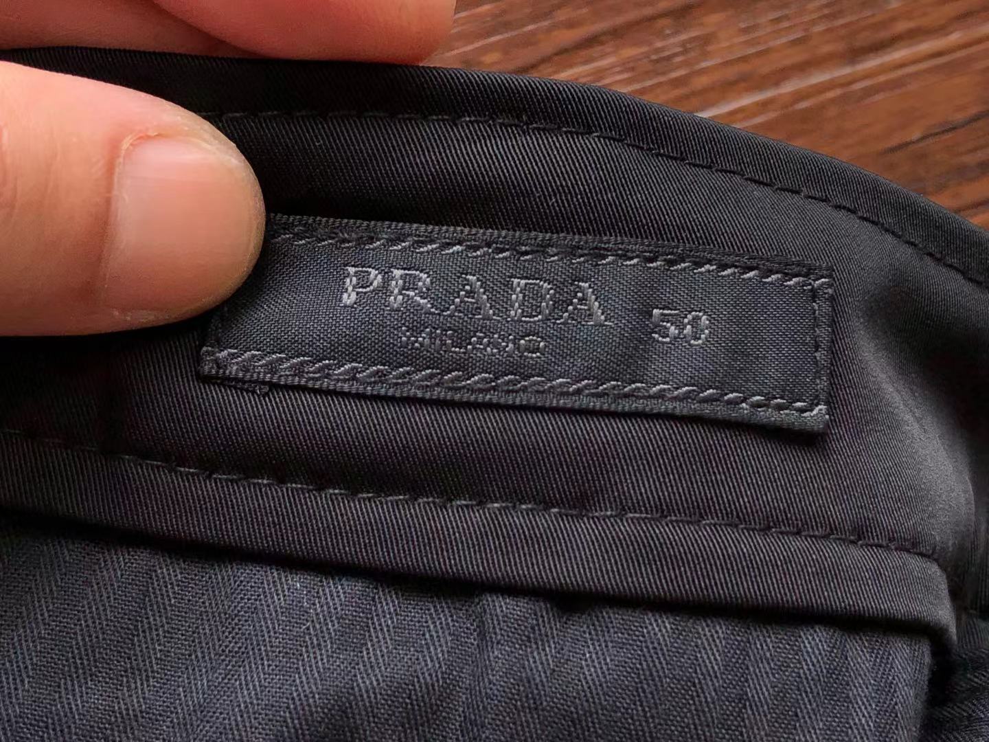 Pra*a Pants