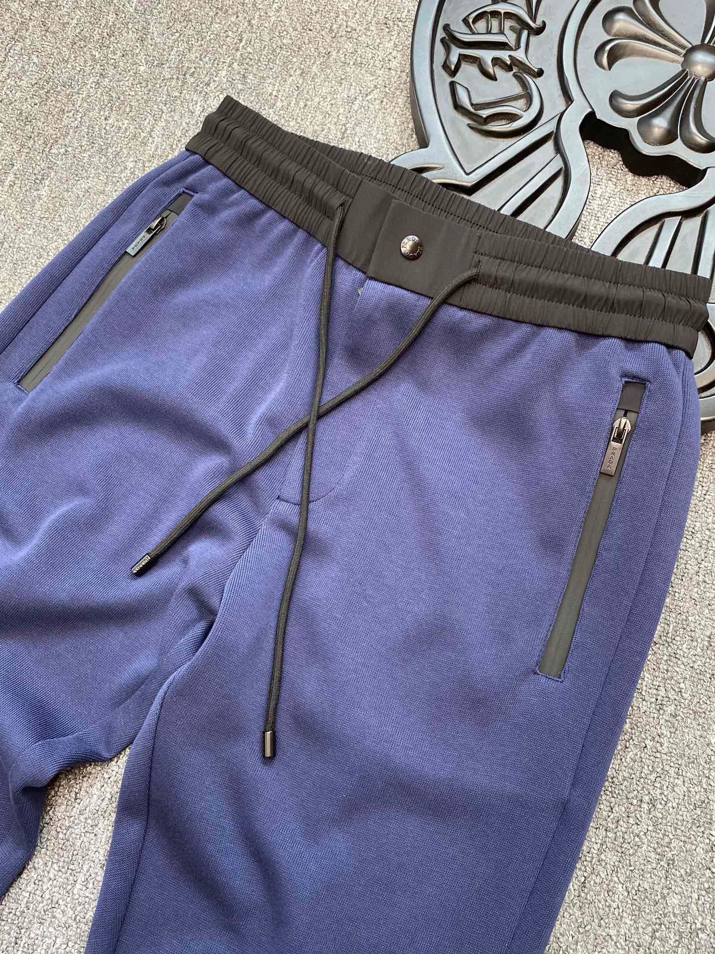 Pra*a Sweatpants