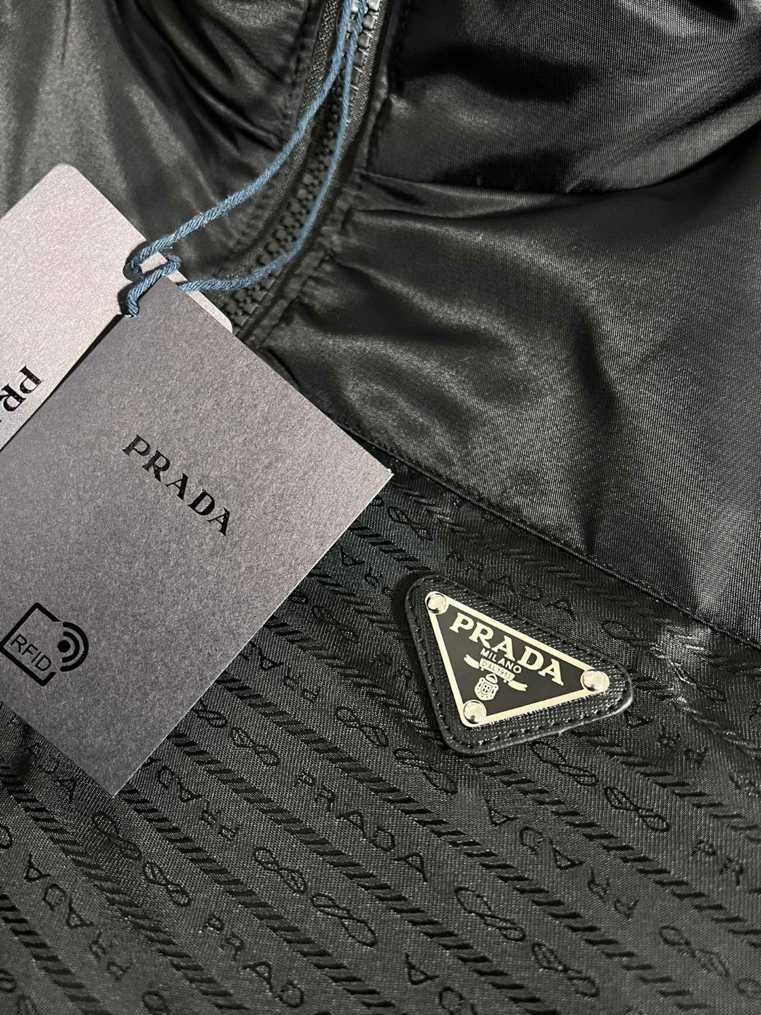 Pra*a Jacket