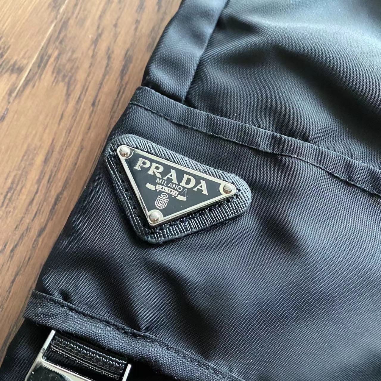 Pra*a Shorts