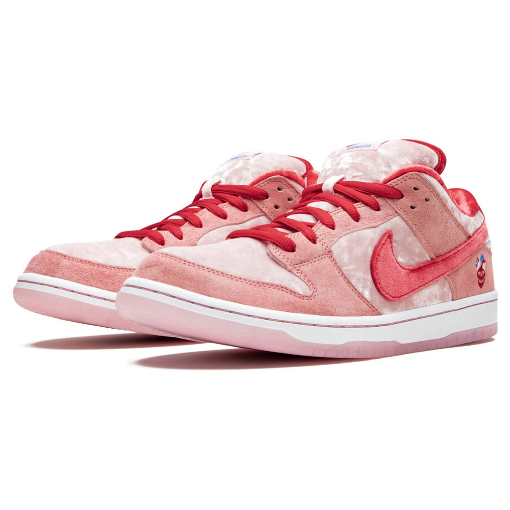 StrangeLove x Dunk Low SB Valentine s Day CT2552-800
