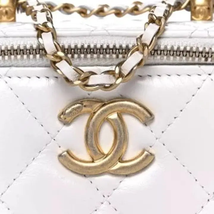 Calfskin Quilted Mini Perfect Fit Vanity Case With Chain White