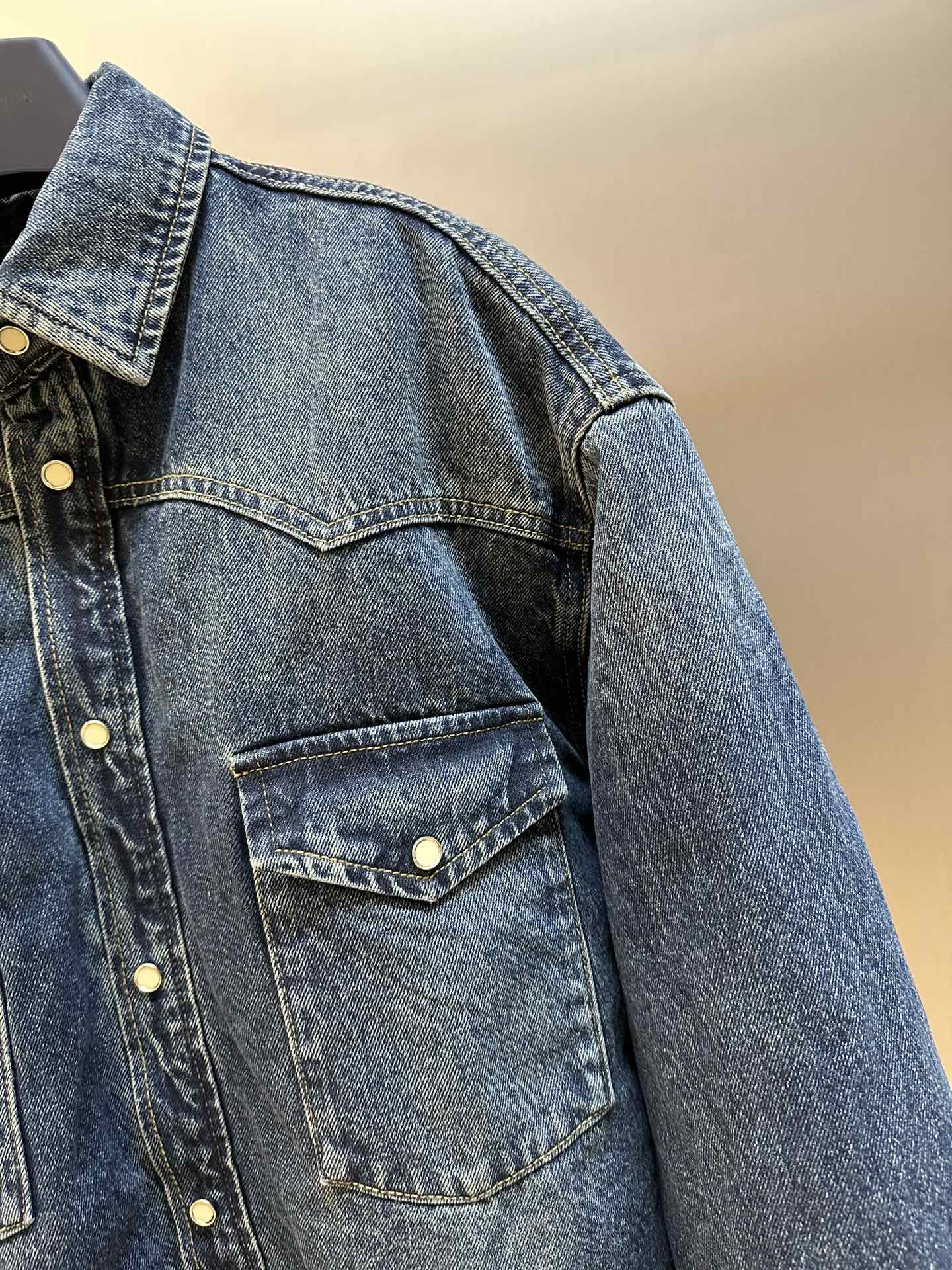 Pra*a Jacket