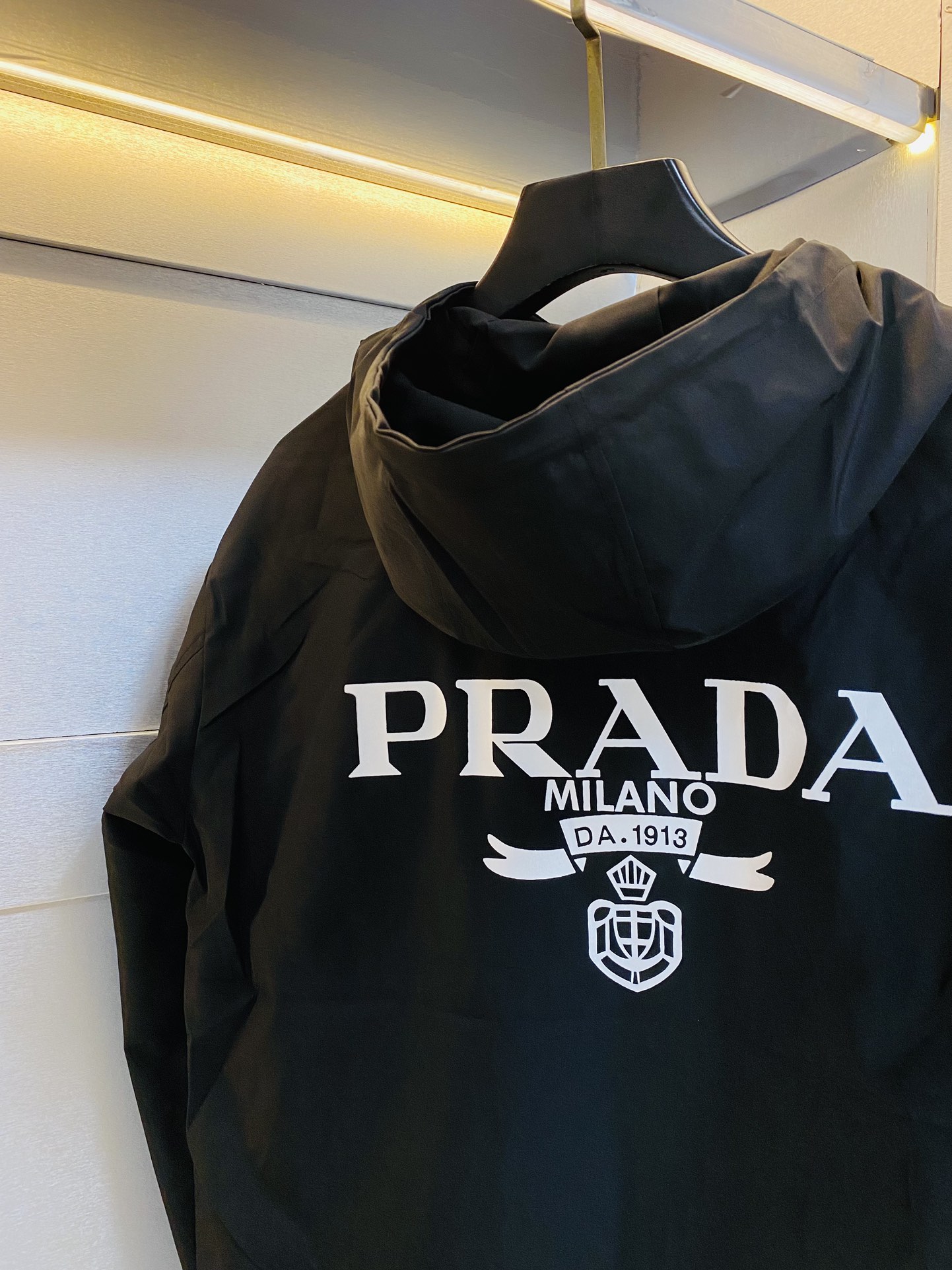 Pra*a Jacket