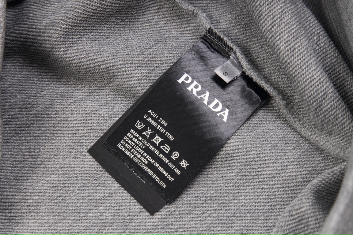 Pra*a Hoodie
